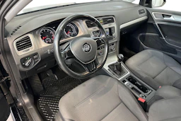 musta Volkswagen Golf 2016 kuva 8.