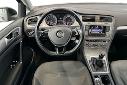 musta Volkswagen Golf 2016 kuva 9.