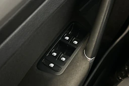 musta Volkswagen Golf 2016 kuva 13.
