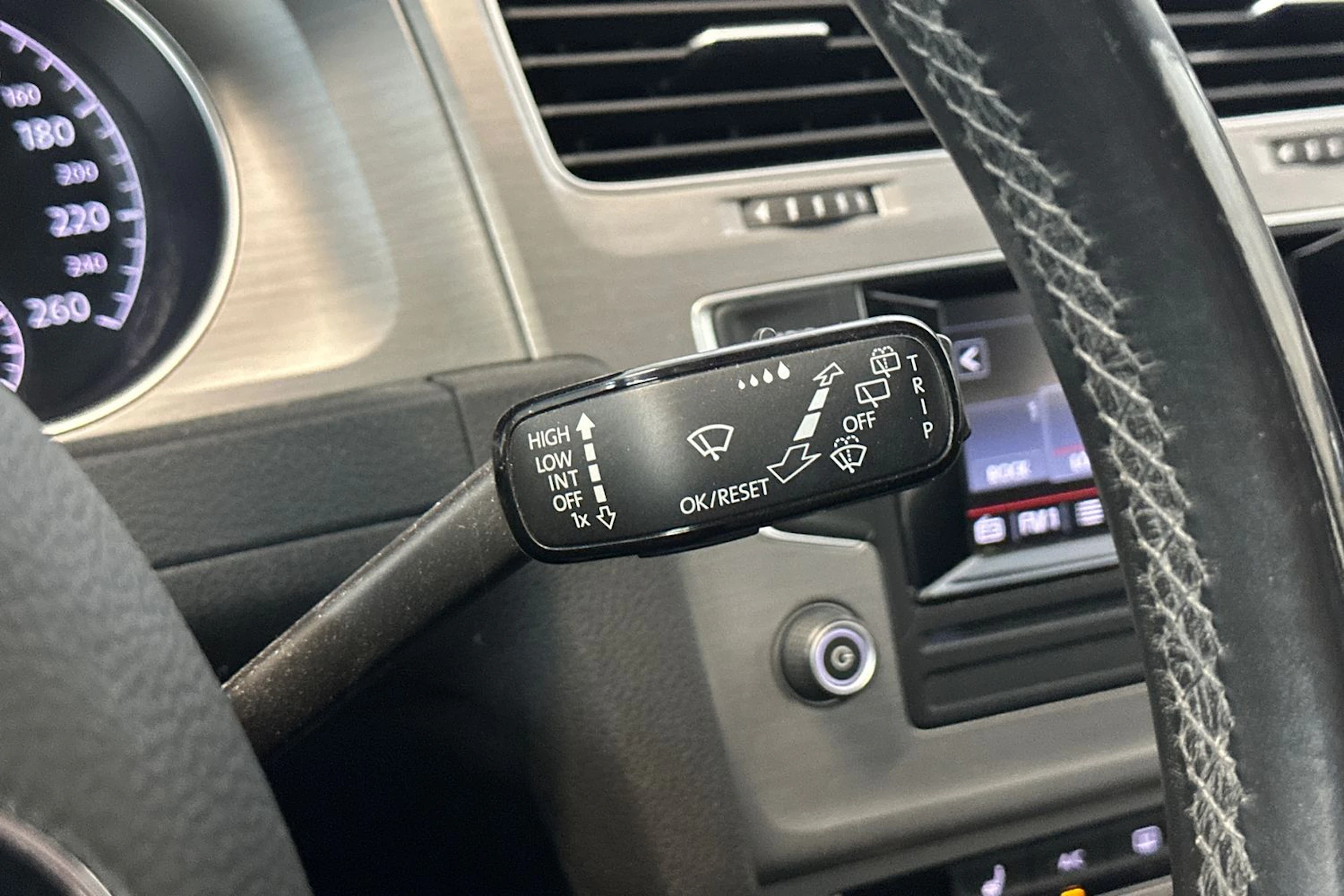 musta Volkswagen Golf 2016 kuva 19.