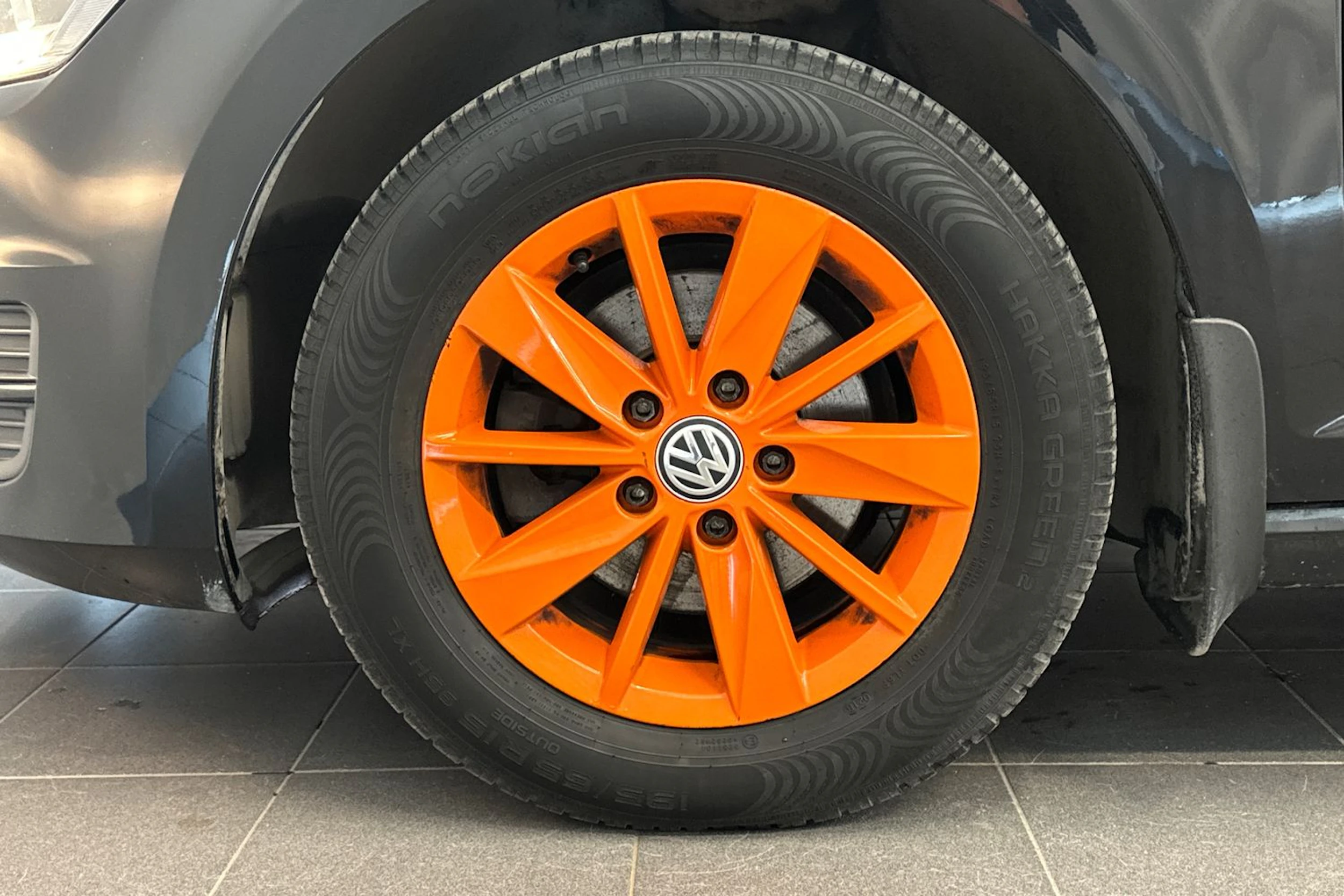 musta Volkswagen Golf 2016 kuva 27.