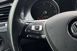 Sininen Volkswagen GOLF 2016 kuva 12.