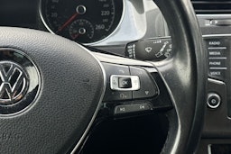Sininen Volkswagen GOLF 2016 kuva 13.