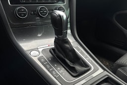 Sininen Volkswagen GOLF 2016 kuva 15.