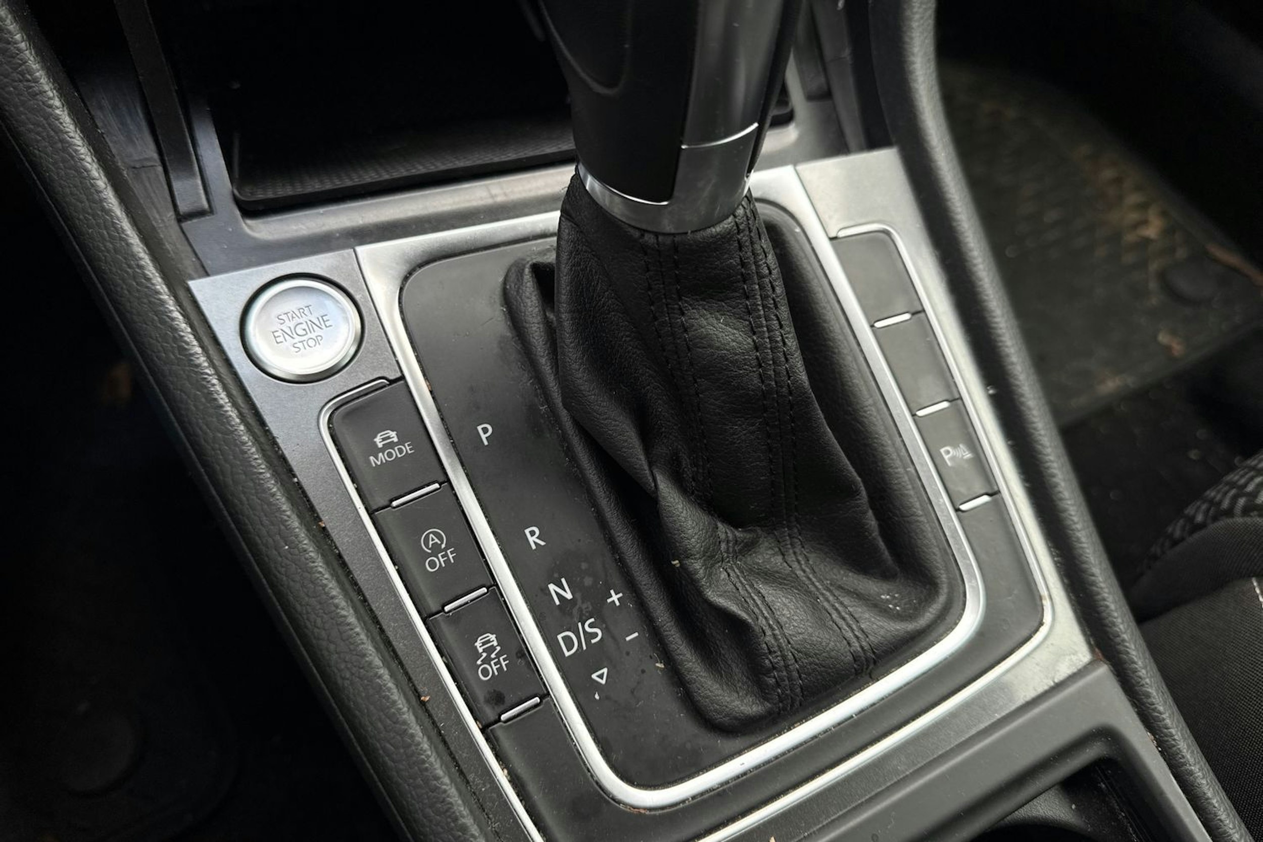 Sininen Volkswagen GOLF 2016 kuva 17.