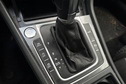 Sininen Volkswagen GOLF 2016 kuva 17.