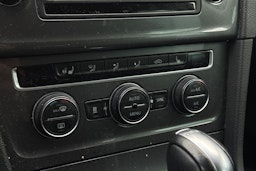 Sininen Volkswagen GOLF 2016 kuva 19.