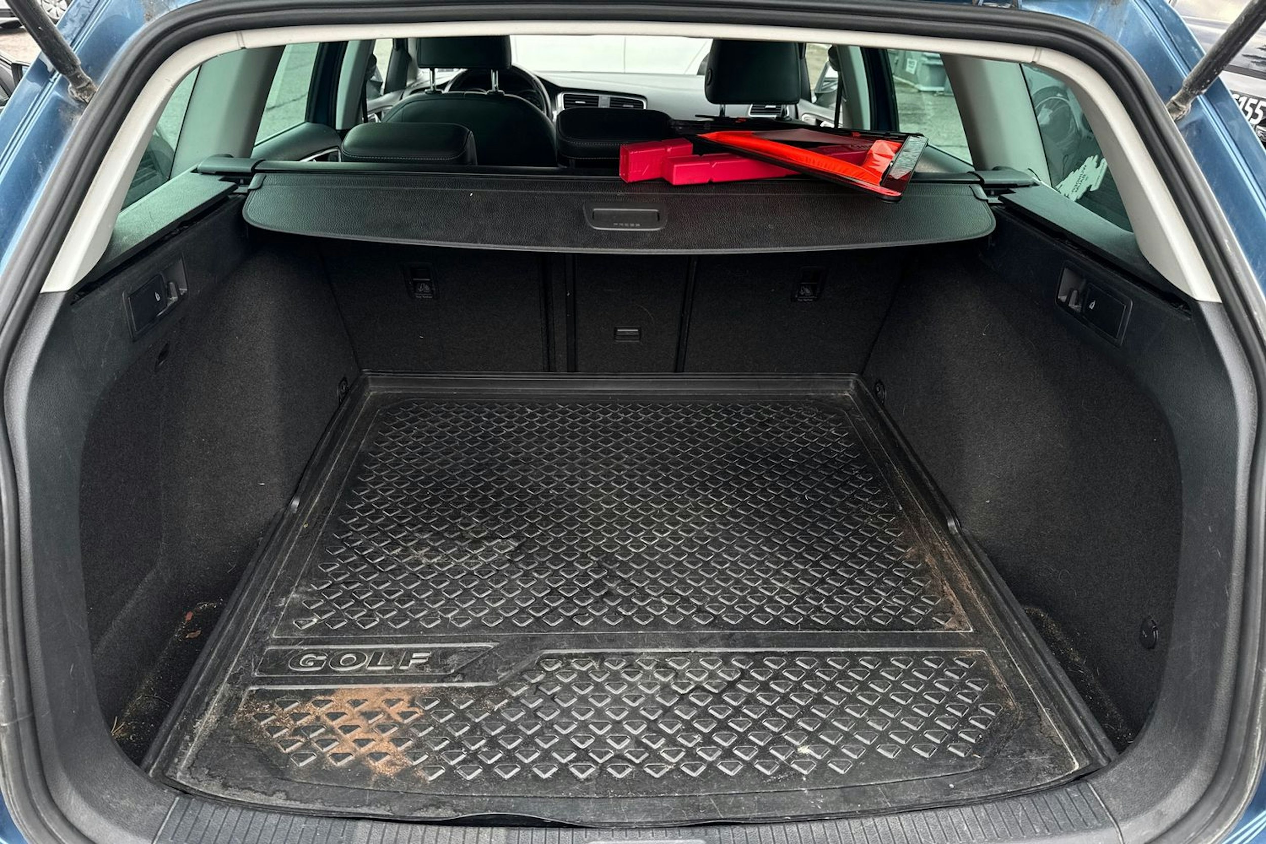 Sininen Volkswagen GOLF 2016 kuva 21.
