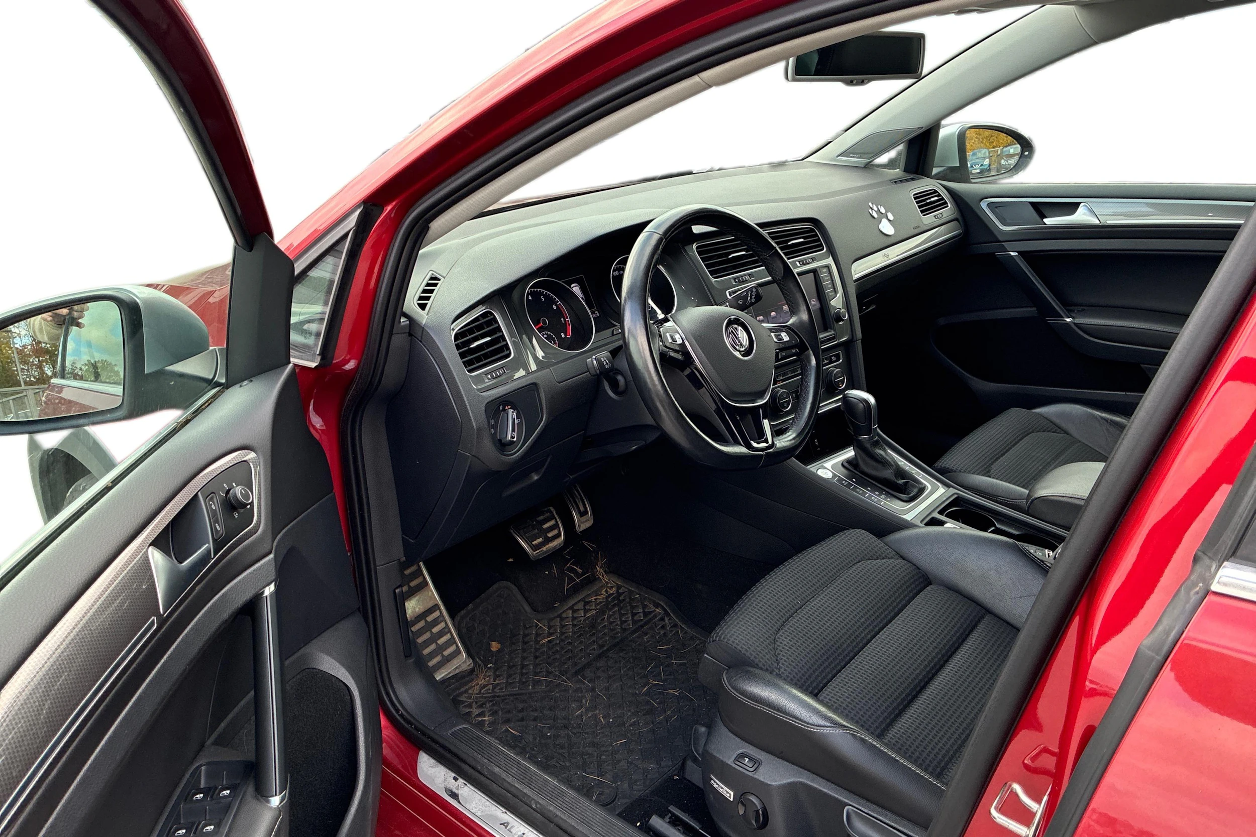 Punainen Volkswagen GOLF 2016 kuva 3.