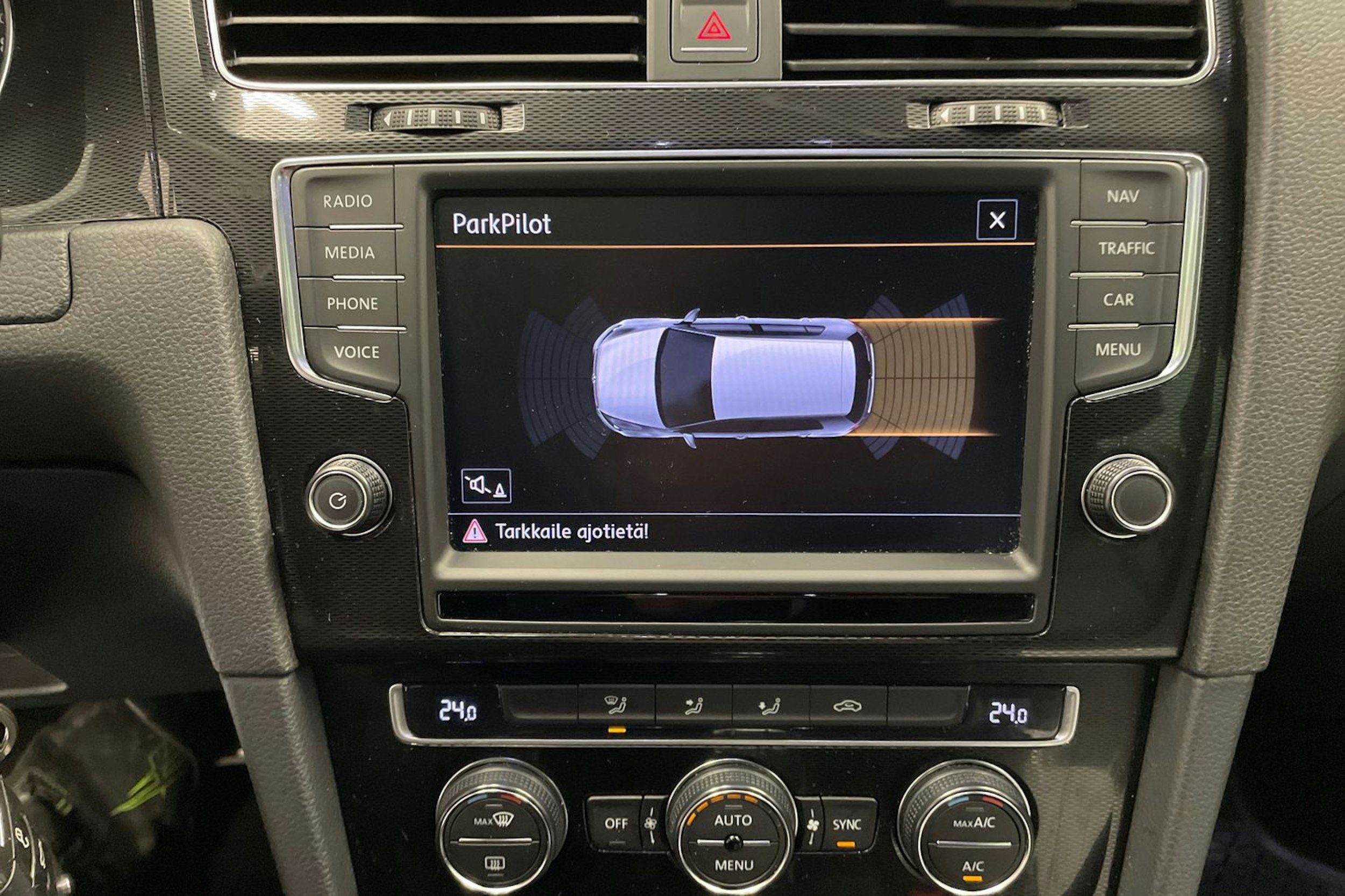 musta Volkswagen Golf 2016 kuva 18.