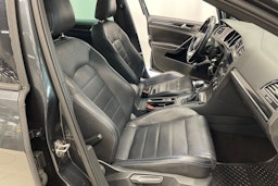 musta Volkswagen Golf 2016 kuva 26.