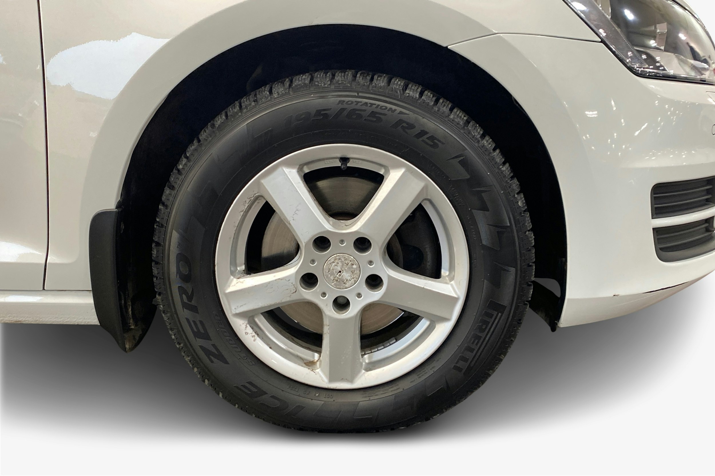 valkoinen Volkswagen Golf 2016 kuva 9.