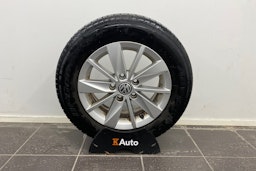 valkoinen Volkswagen Golf 2016 kuva 10.