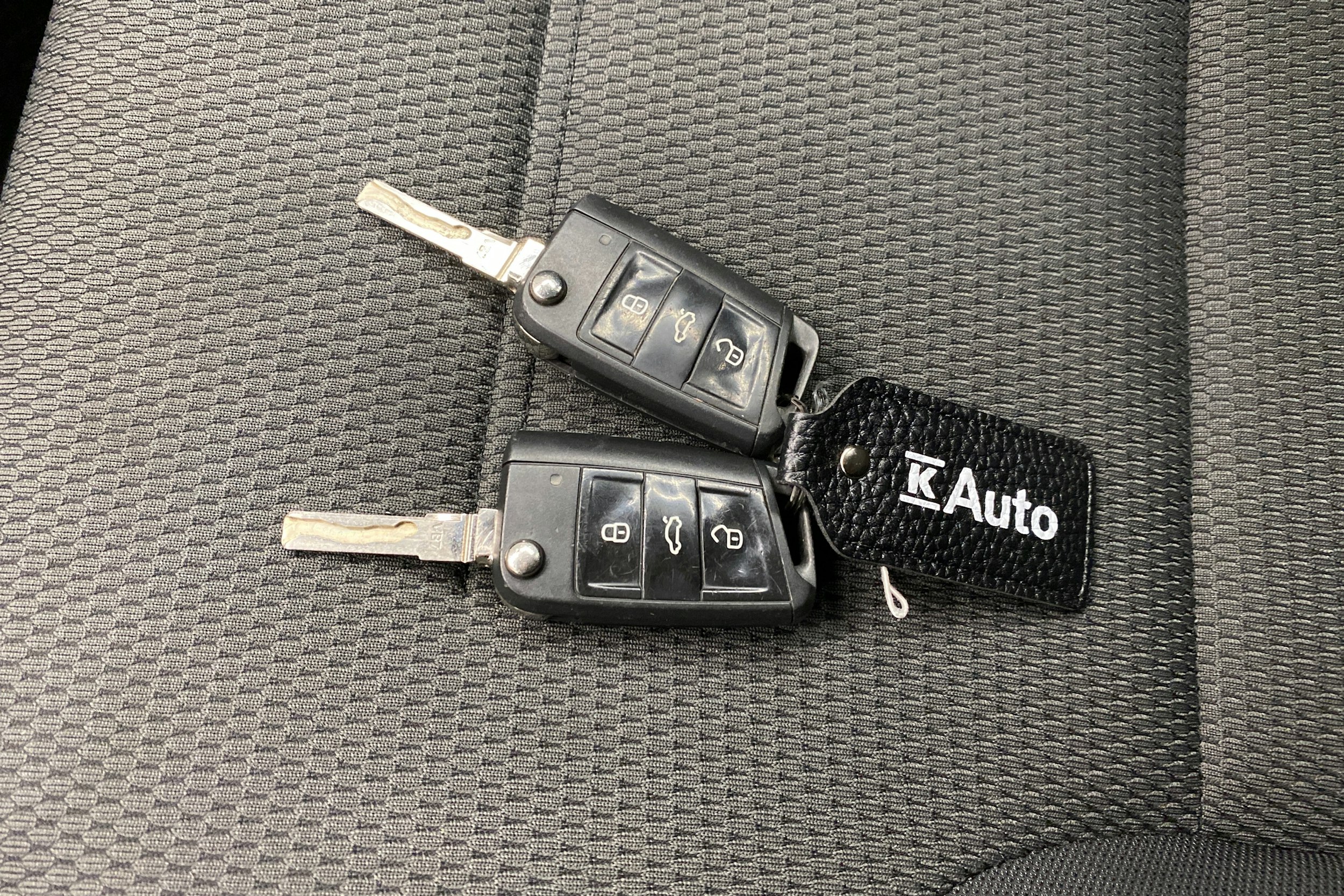 valkoinen Volkswagen Golf 2016 kuva 15.