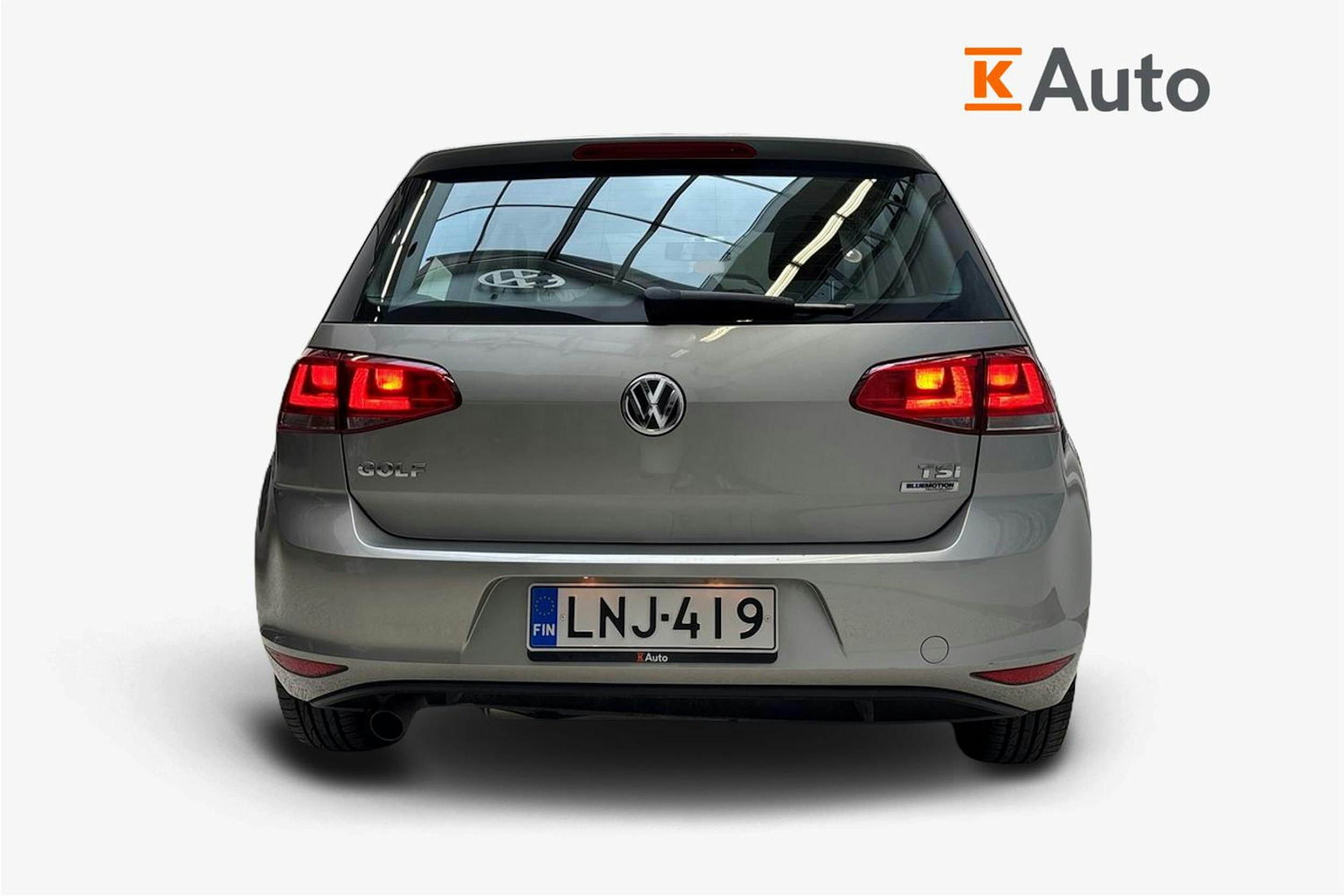 harmaa Volkswagen Golf 2016 kuva 3.
