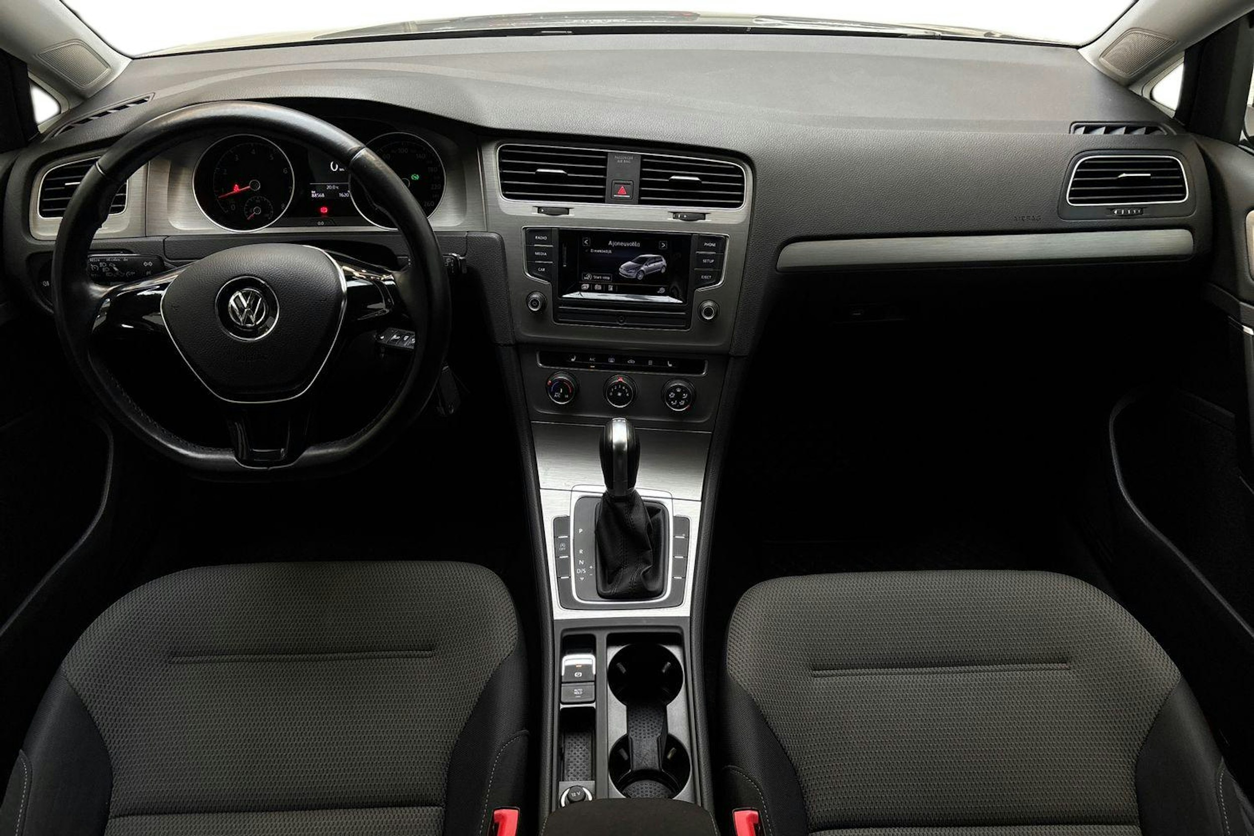 harmaa Volkswagen Golf 2016 kuva 7.