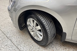 harmaa Volkswagen Golf 2016 kuva 10.