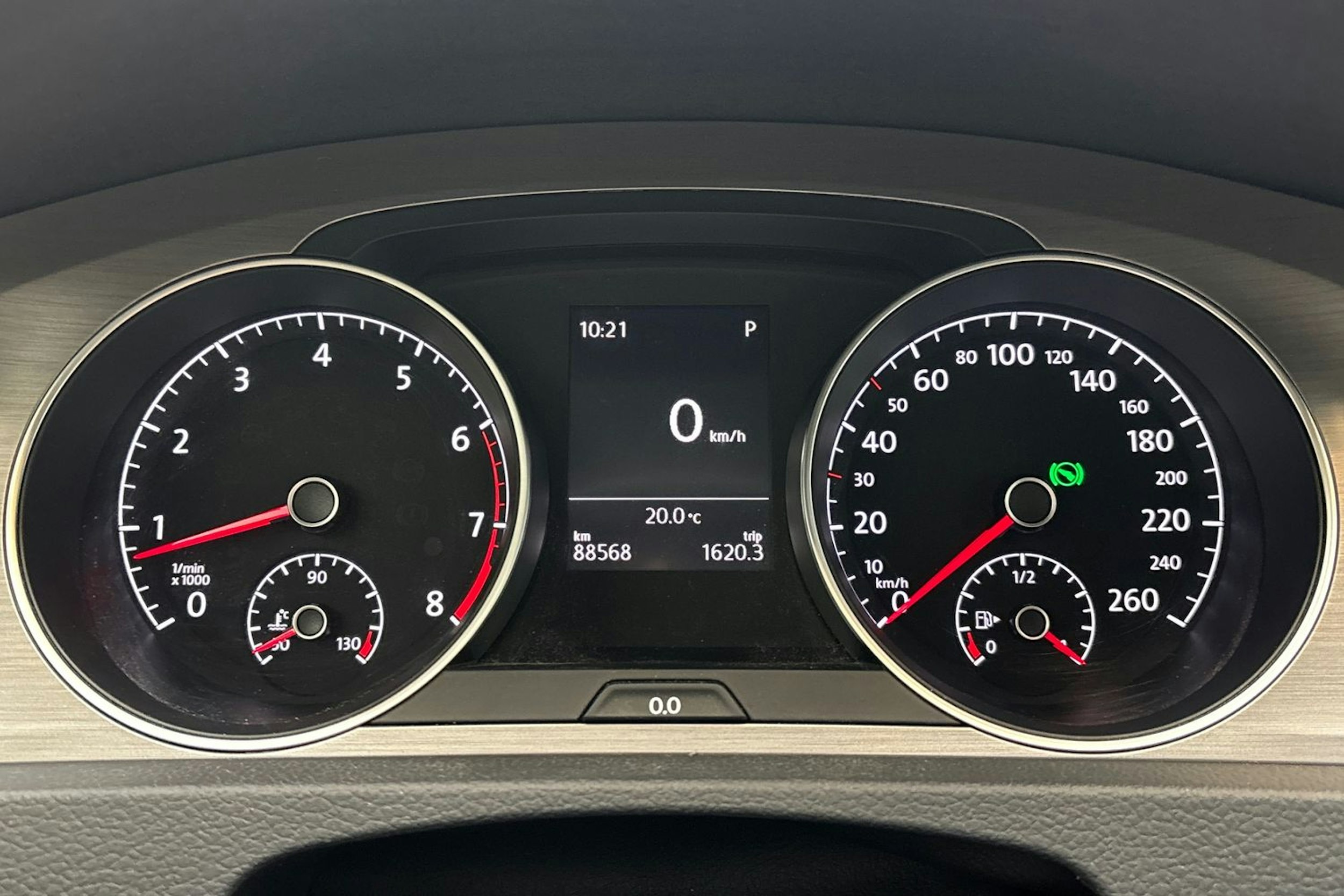 harmaa Volkswagen Golf 2016 kuva 15.