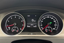 harmaa Volkswagen Golf 2016 kuva 15.