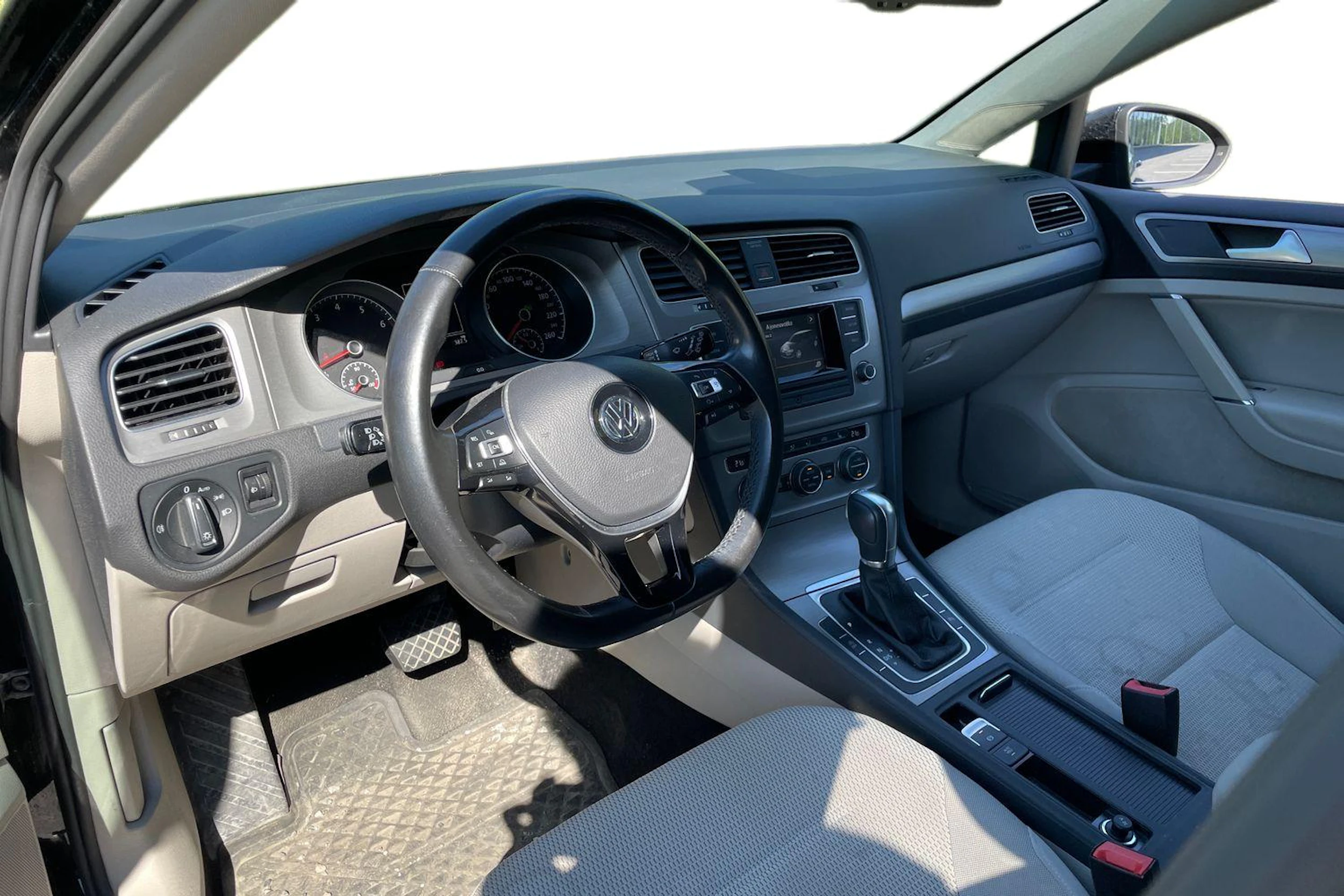 Musta Volkswagen GOLF 2016 kuva 3.