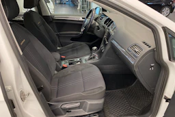 valkoinen Volkswagen Golf 2016 kuva 17.