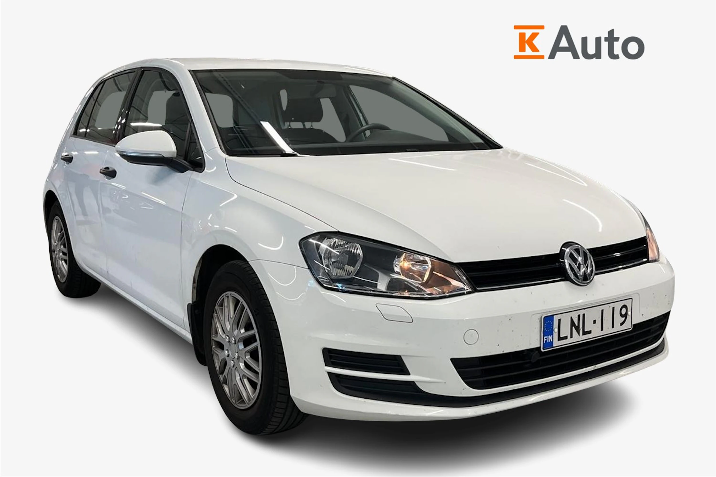 valkoinen Volkswagen Golf 2016 kuva 1.