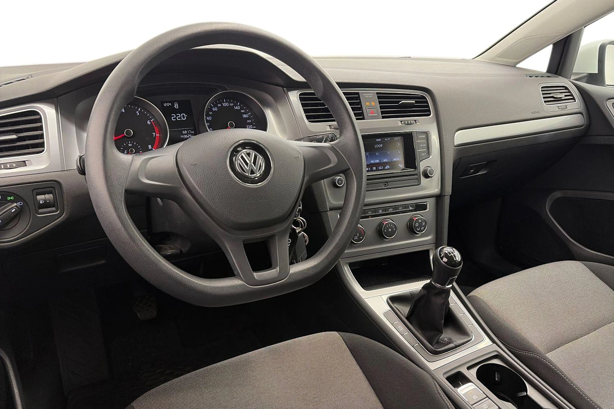 valkoinen Volkswagen Golf 2016 kuva 6.