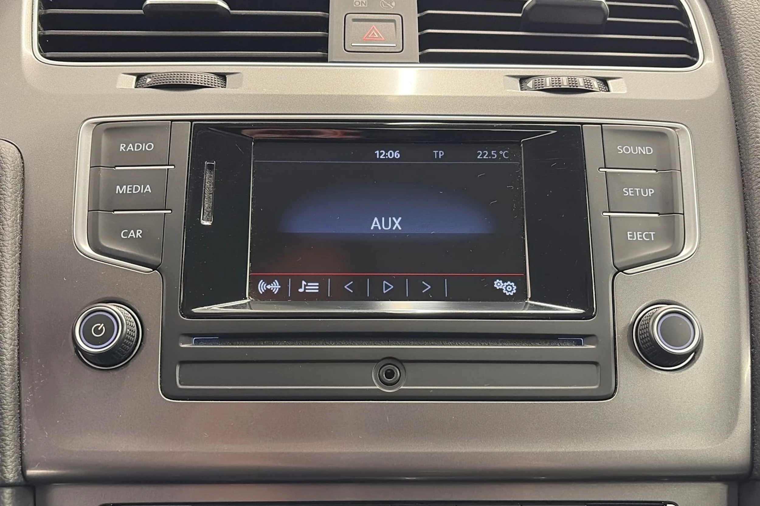 valkoinen Volkswagen Golf 2016 kuva 14.