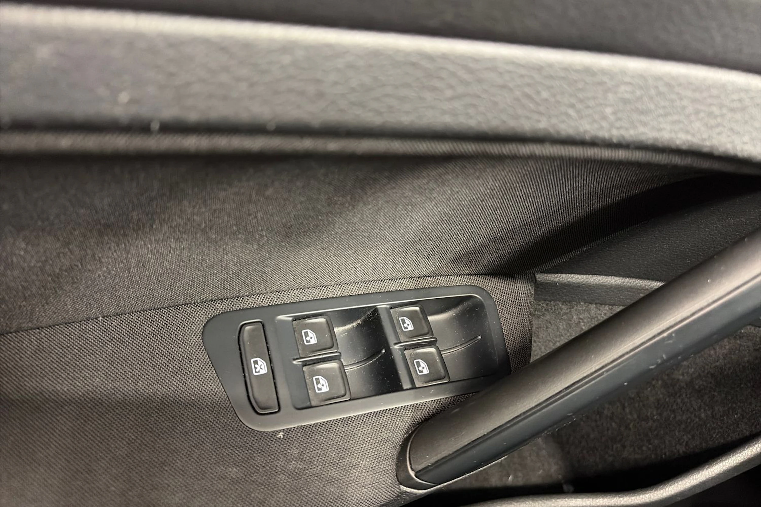valkoinen Volkswagen Golf 2016 kuva 18.