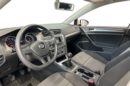 valkoinen Volkswagen Golf 2016 kuva 3.
