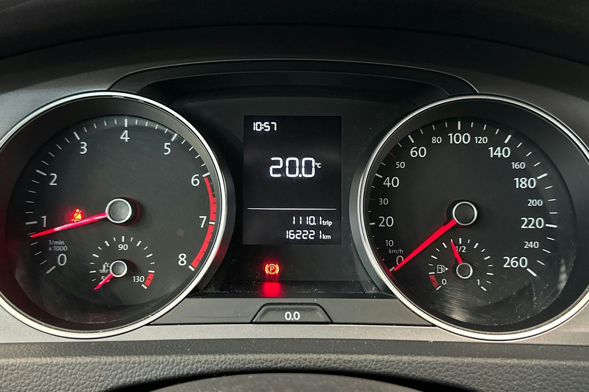valkoinen Volkswagen Golf 2016 kuva 19.