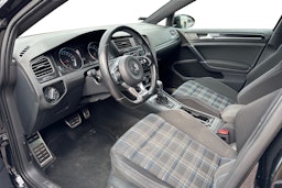 musta Volkswagen Golf 2016 kuva 3.