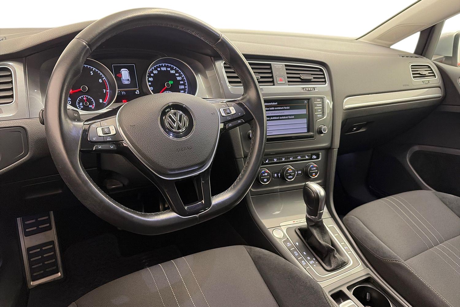 Volkswagen Golf 2016, photo 6/26