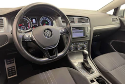 punainen Volkswagen Golf 2016 kuva 6.
