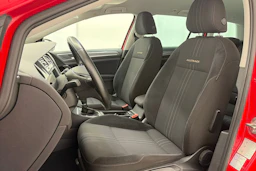 punainen Volkswagen Golf 2016 kuva 13.