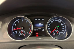 punainen Volkswagen Golf 2016 kuva 14.