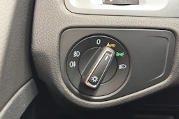 punainen Volkswagen Golf 2016 kuva 23.