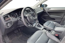sininen Volkswagen Golf 2016 kuva 3.