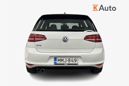 valkoinen Volkswagen Golf 2016 kuva 3.