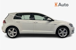 valkoinen Volkswagen Golf 2016 kuva 6.