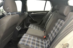 valkoinen Volkswagen Golf 2016 kuva 10.