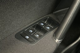 valkoinen Volkswagen Golf 2016 kuva 16.