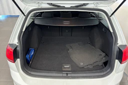 valkoinen Volkswagen Golf 2016 kuva 13.