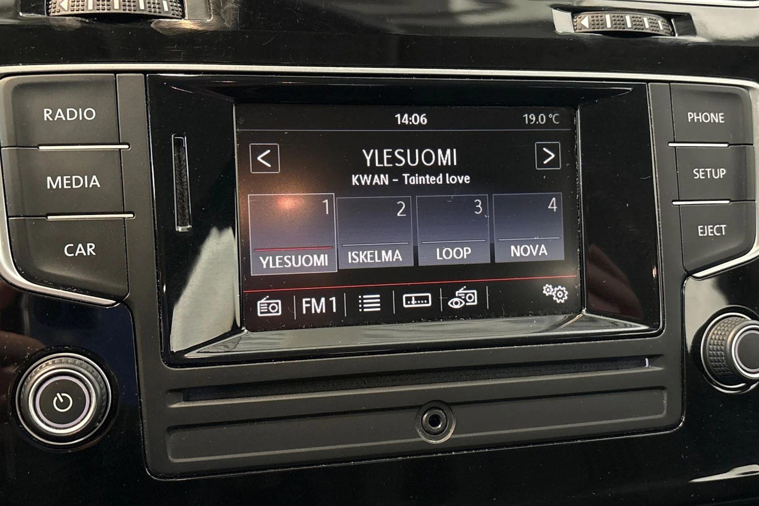 valkoinen Volkswagen Golf 2016 kuva 15.
