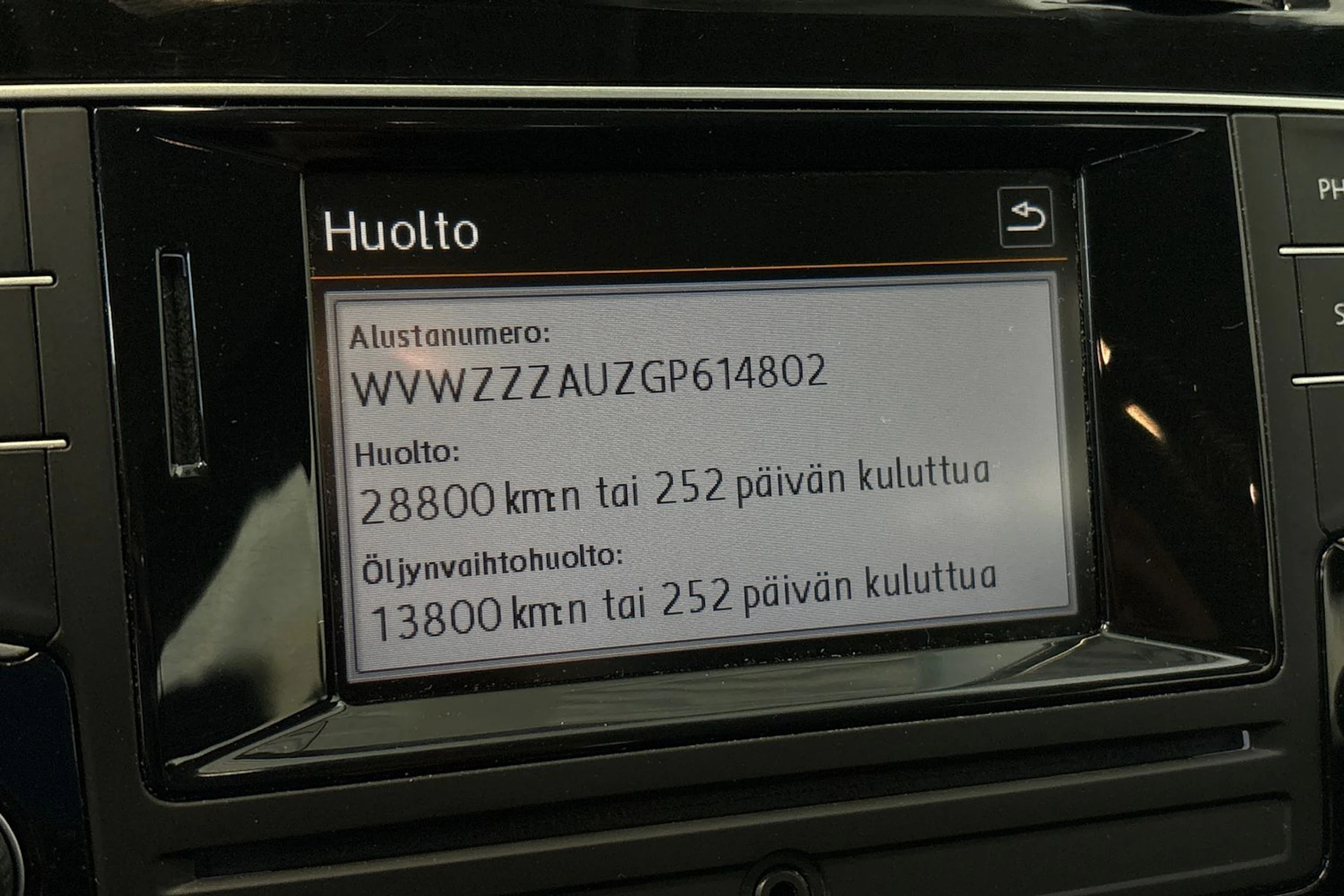 valkoinen Volkswagen Golf 2016 kuva 18.