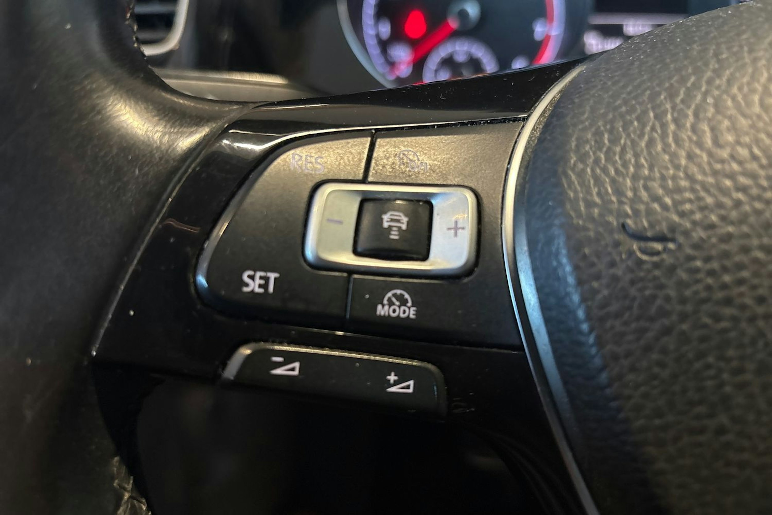 Harmaa Volkswagen GOLF 2016 kuva 15.