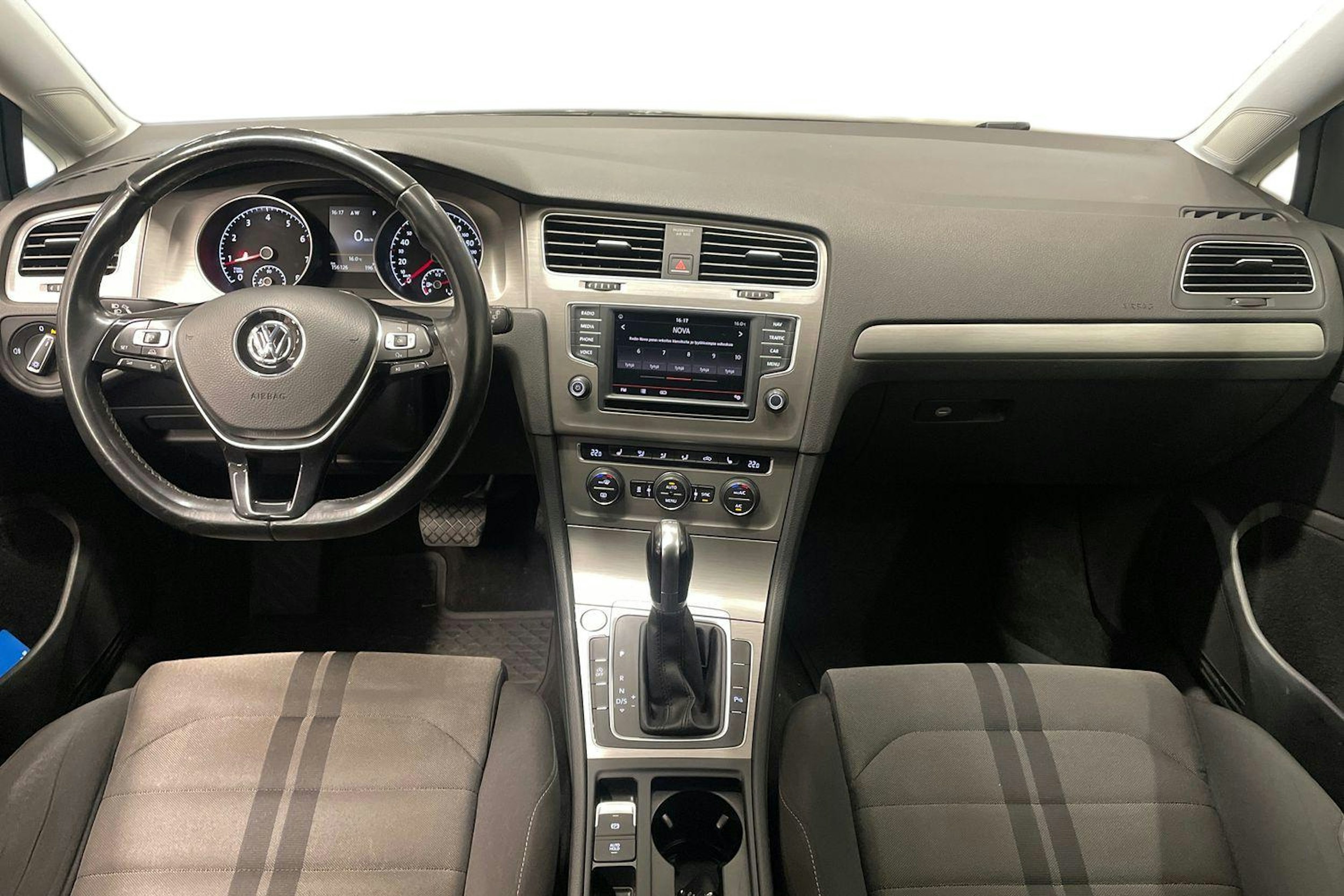 met. harmaa Volkswagen Golf 2016 kuva 9.