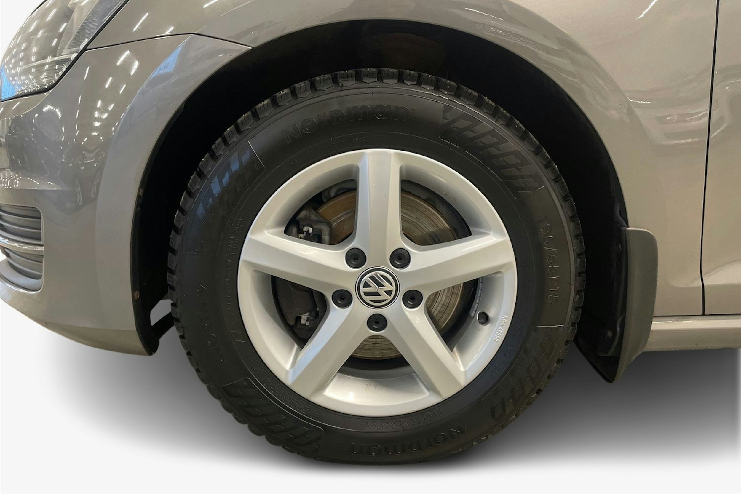 met. harmaa Volkswagen Golf 2016 kuva 11.