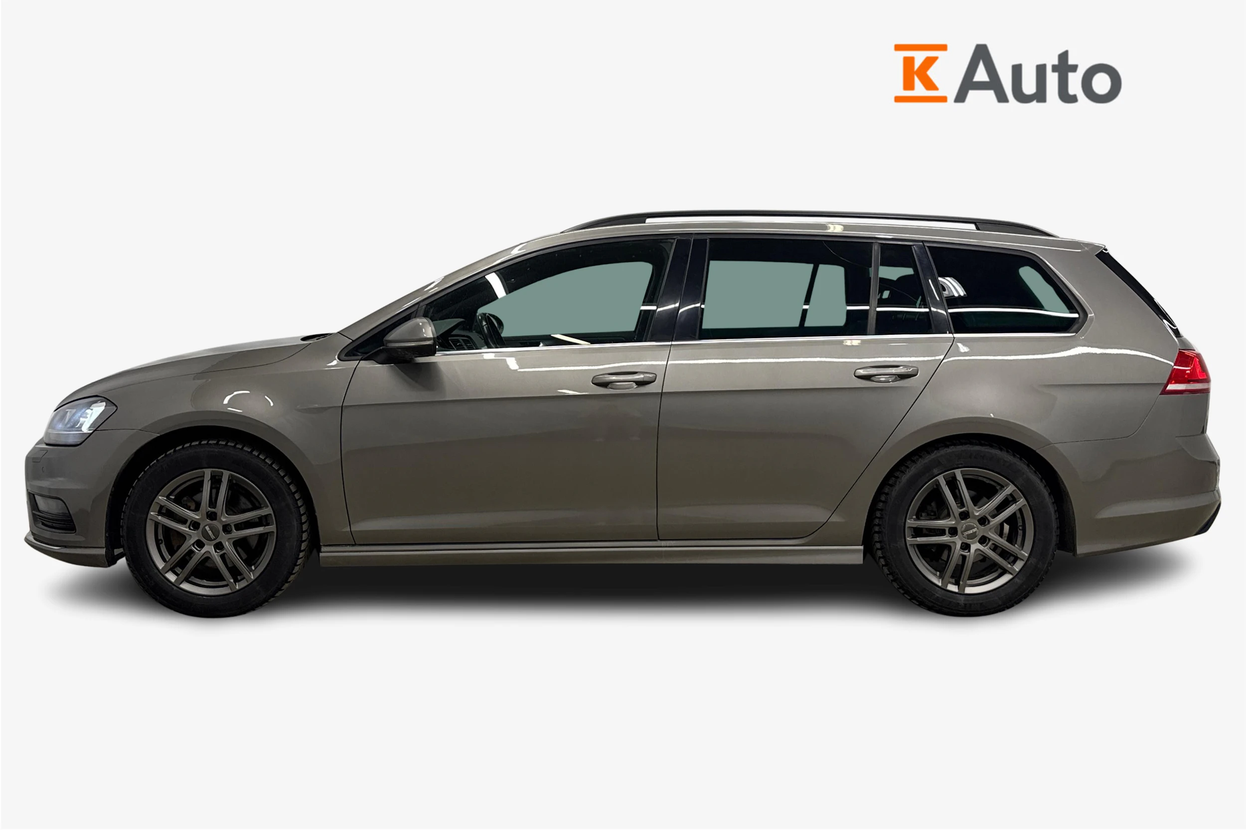 harmaa Volkswagen Golf 2016 kuva 5.