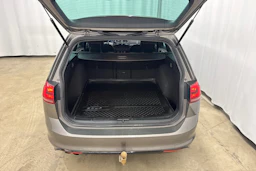 harmaa Volkswagen Golf 2016 kuva 10.
